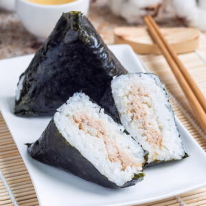 25 Popular Japanese Snacks